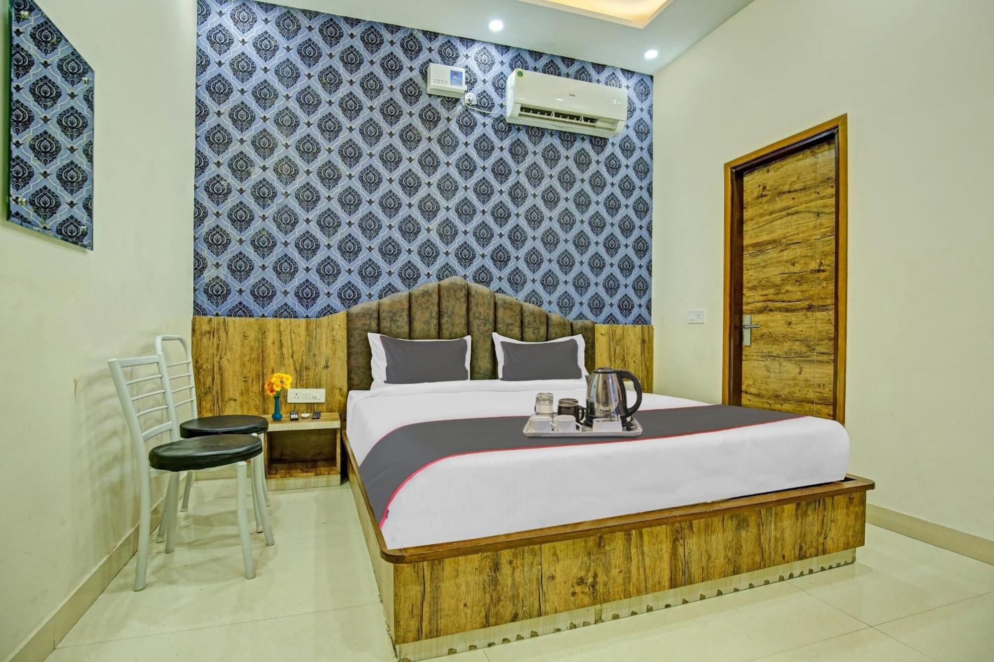 Collection O Rd Hotel Zirakpur ภายนอก รูปภาพ