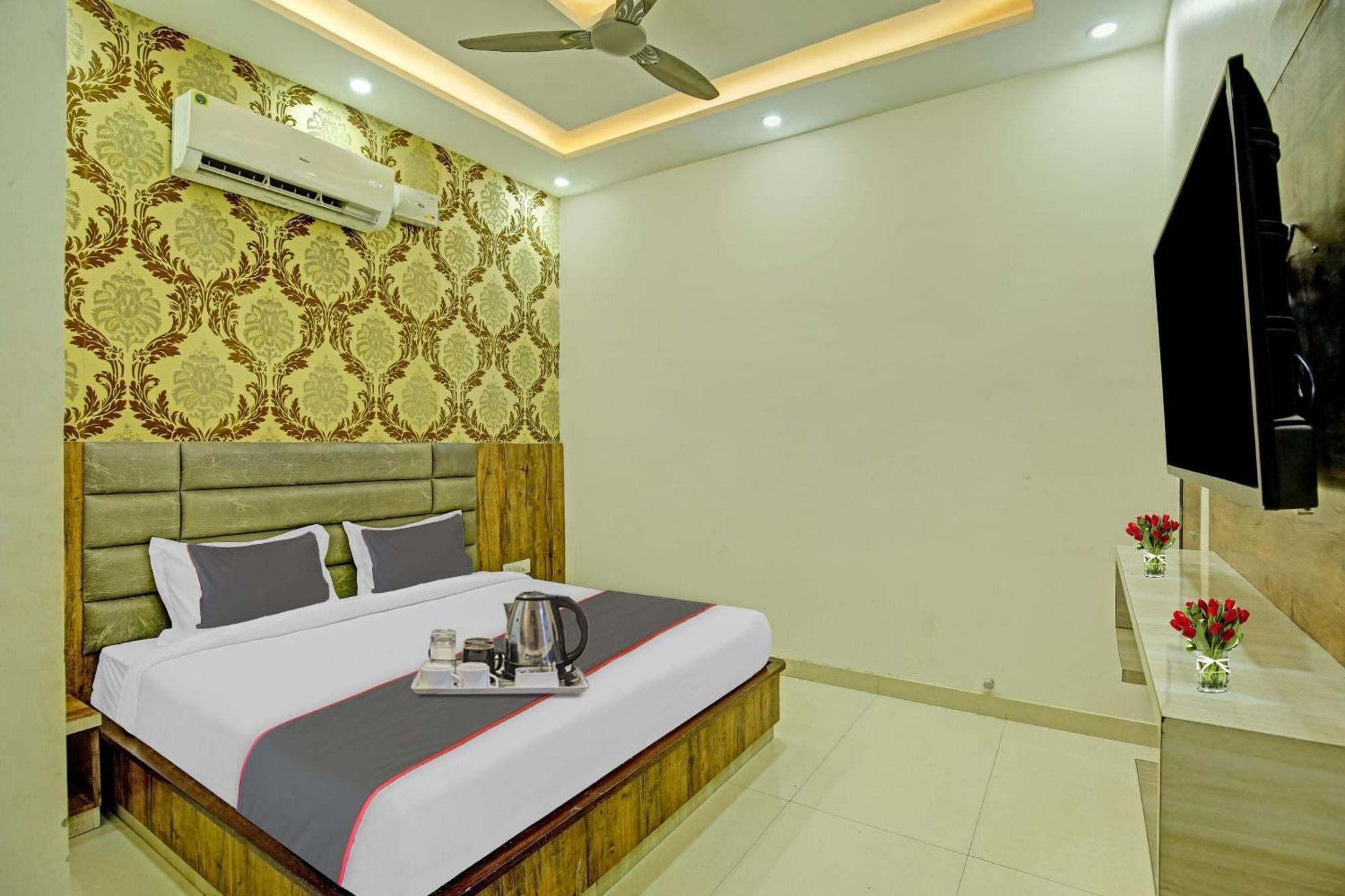 Collection O Rd Hotel Zirakpur ภายนอก รูปภาพ